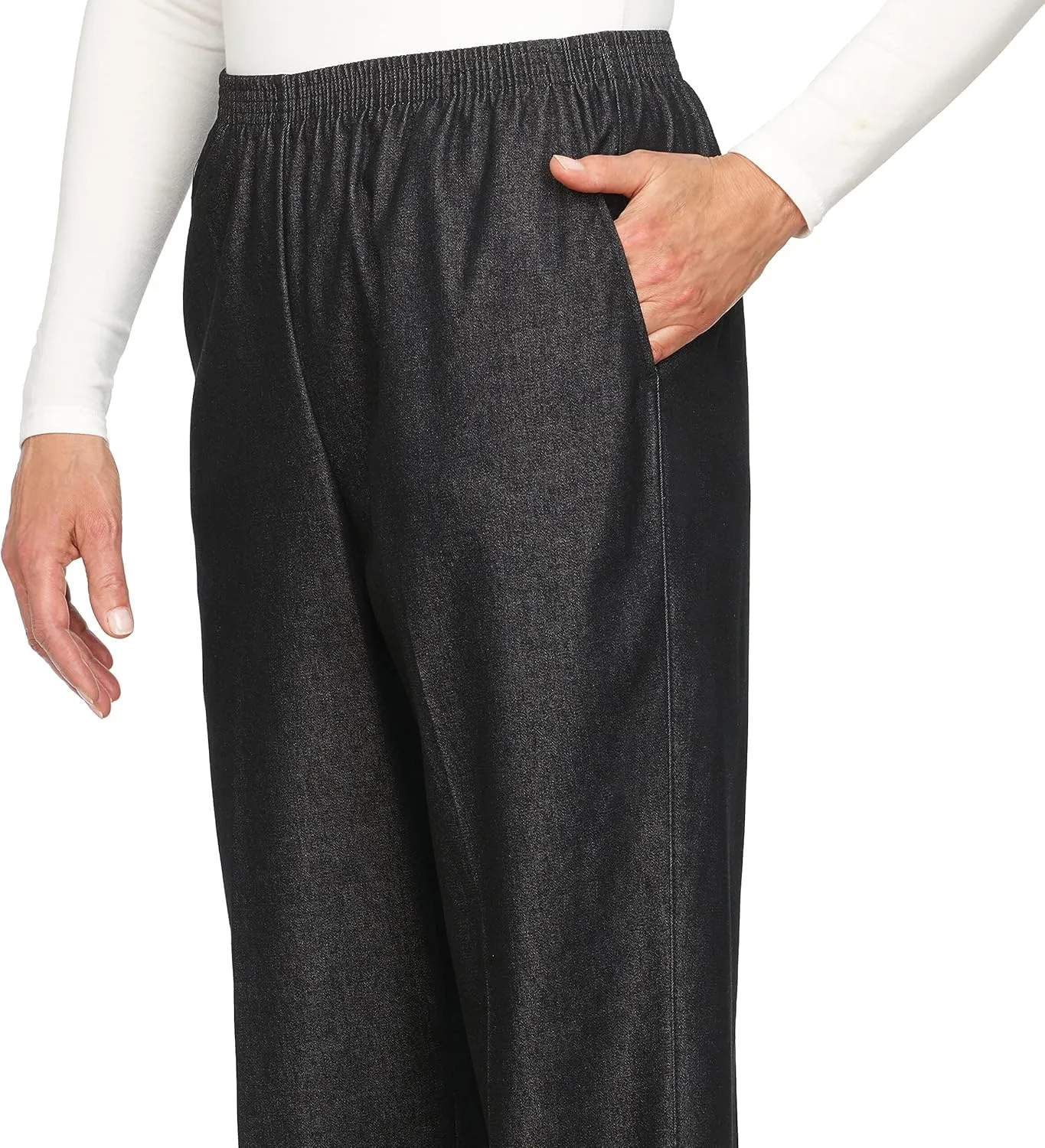 Alfred Dunner Women's Petite Black Denim Proportioned Medium Pant