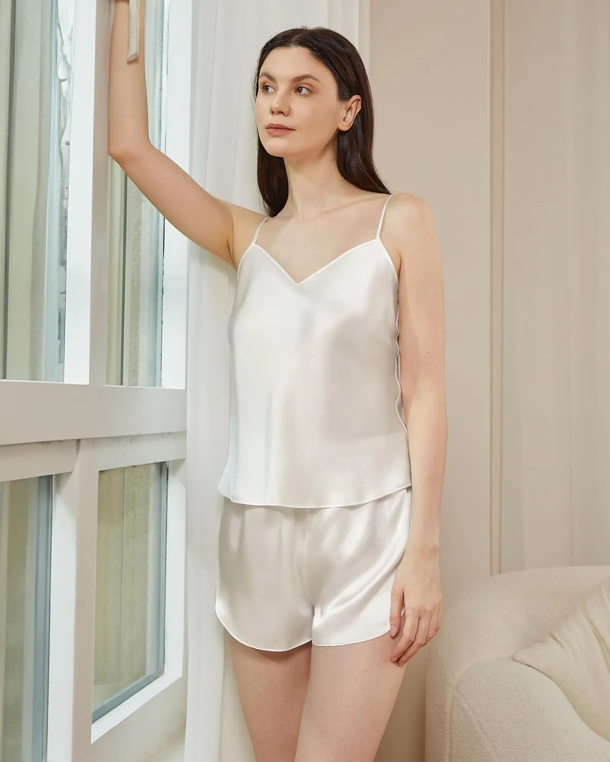 Mommesilk Silk Camisole for Women V Neck Adjustable Silk Lingerie Ladies for Sleeping Silk Cami Tank Tops Summer Undershirt