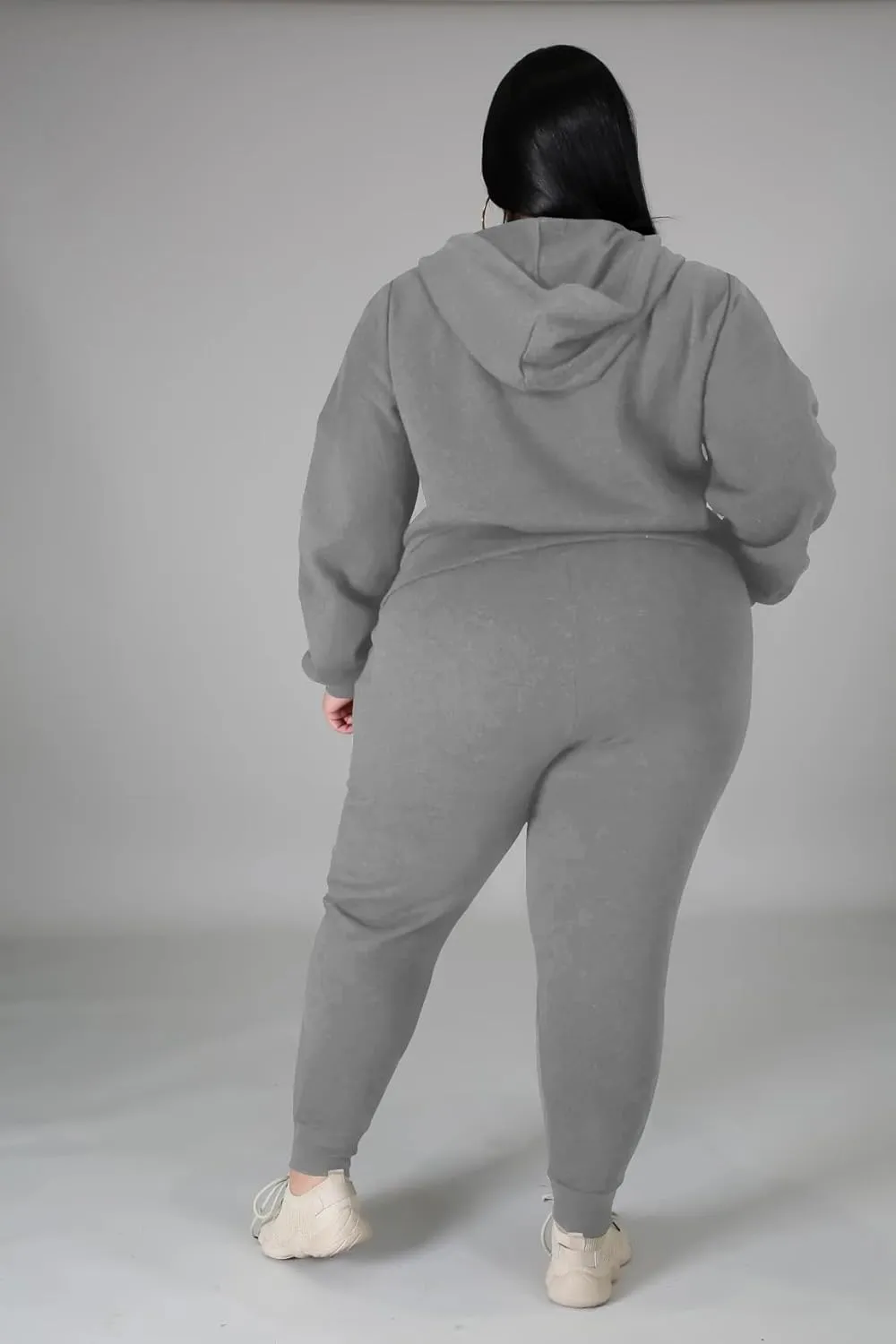 YeGine Womens Plus Size Two Piece Outfits Sweatsuits Casual Long Sleeve Set With Pockets
